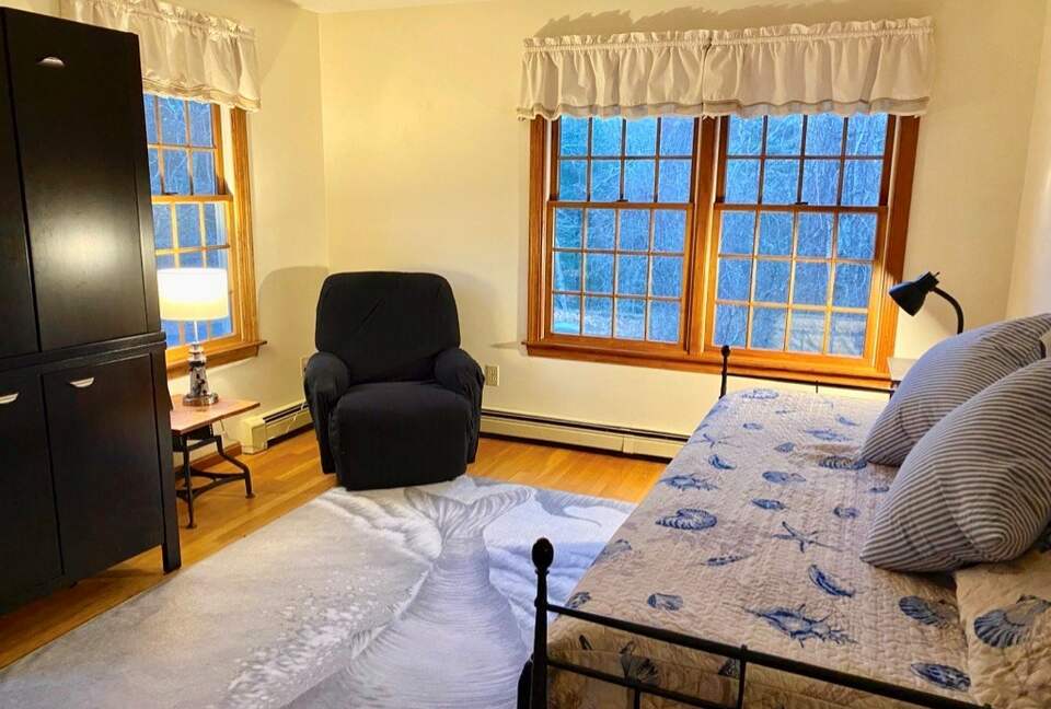 Home Exchange in North Falmouth, MA, daybed on the first floor