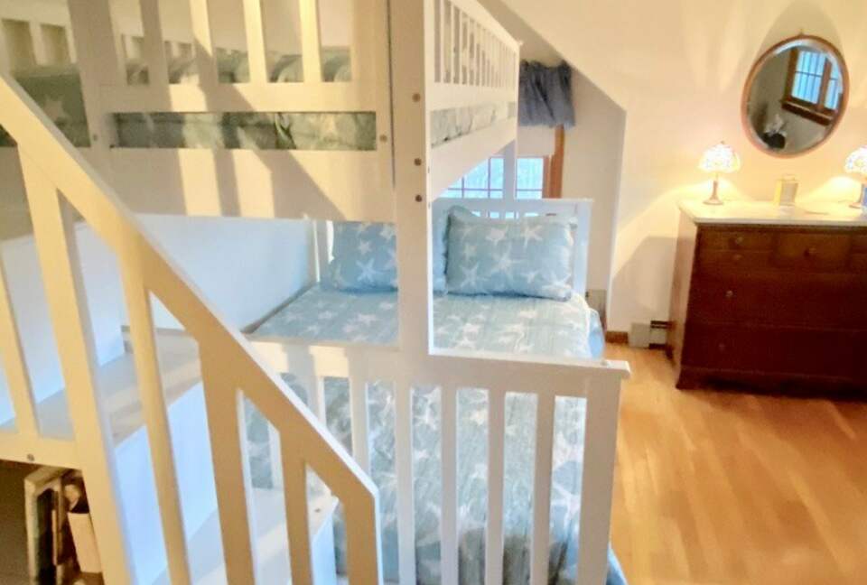 Home Exchange in North Falmouth, MA, bunk room with twin and full