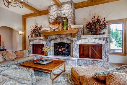 Switchback Lodge - Moving Mountains - Breckenridge, Colorado