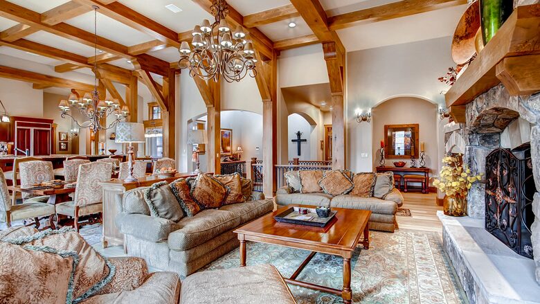 Switchback Lodge - Moving Mountains - Breckenridge, Colorado