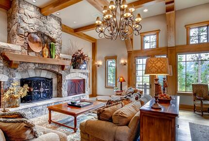 Switchback Lodge - Moving Mountains - Breckenridge, Colorado