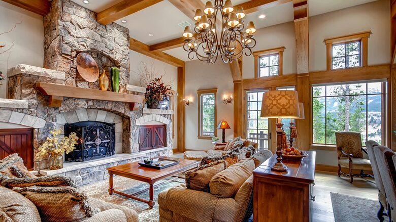 Switchback Lodge - Moving Mountains - Breckenridge, Colorado