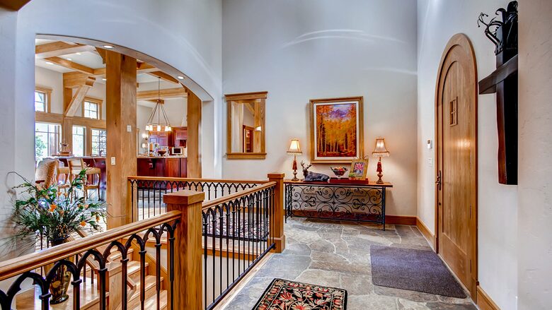 Switchback Lodge - Moving Mountains - Breckenridge, Colorado