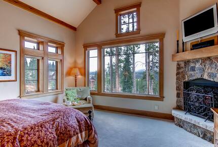 Switchback Lodge - Moving Mountains - Breckenridge, Colorado