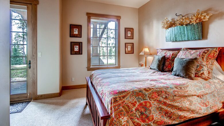 Switchback Lodge - Moving Mountains - Breckenridge, Colorado