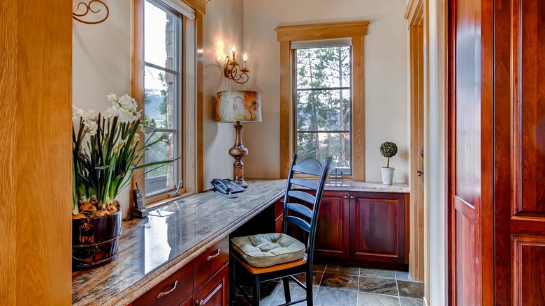 Switchback Lodge - Moving Mountains - Breckenridge, Colorado