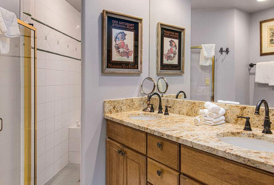 Home Exchange in Beaver Creek, CO, master en suite with walk in shower
