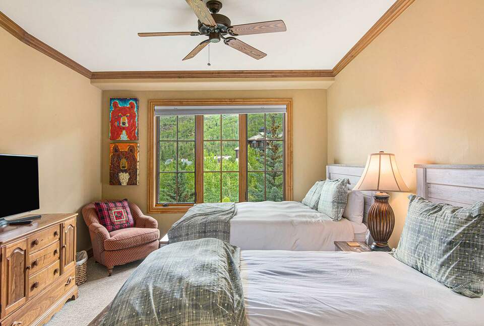Home Exchange in Beaver Creek, CO, bedroom three with double beds