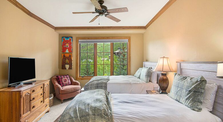 Home Exchange in Beaver Creek, CO, bedroom three with double beds
