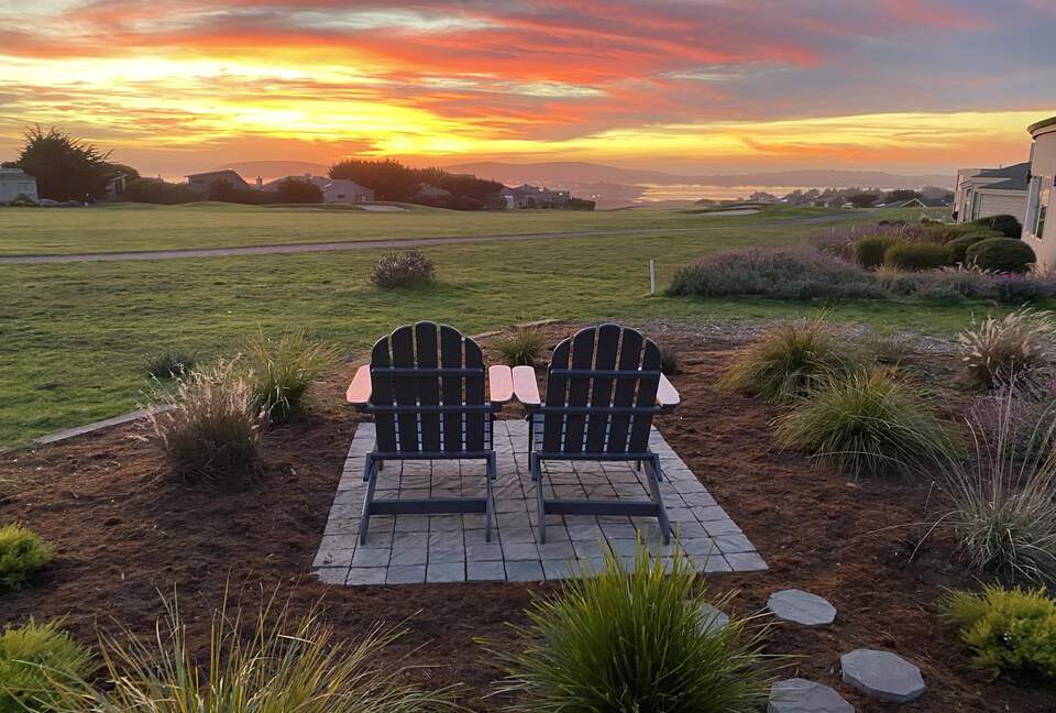 Special seating for 2 at sunset at 14th fairway/ocean.