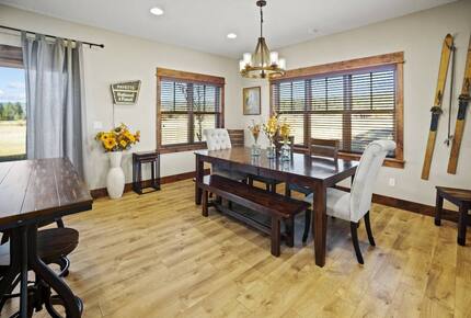 Home Exchange in McCall, ID dining room with a view