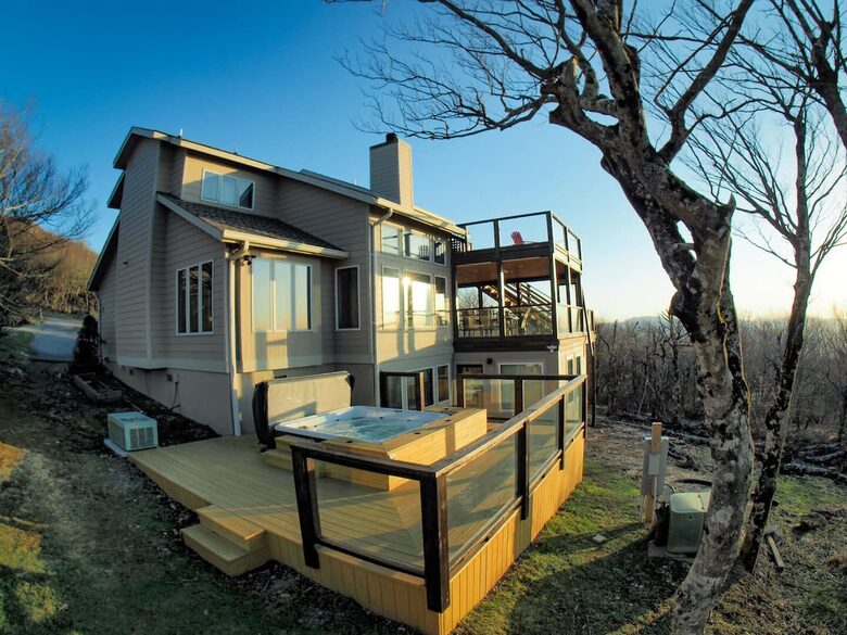 Sky High Adventures - Ski-in/Ski-out - Beech Mountain, North Carolina