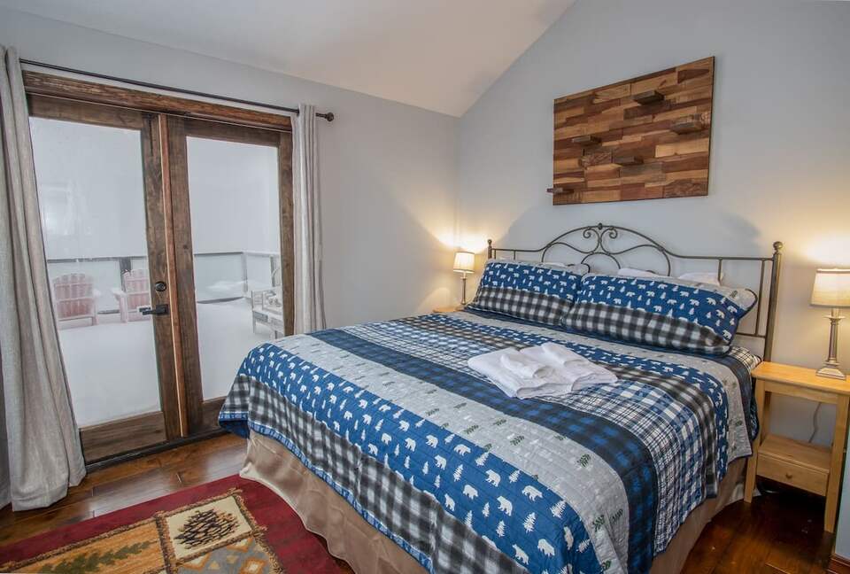 Sky High Adventures - Ski-in/Ski-out - Beech Mountain, North Carolina