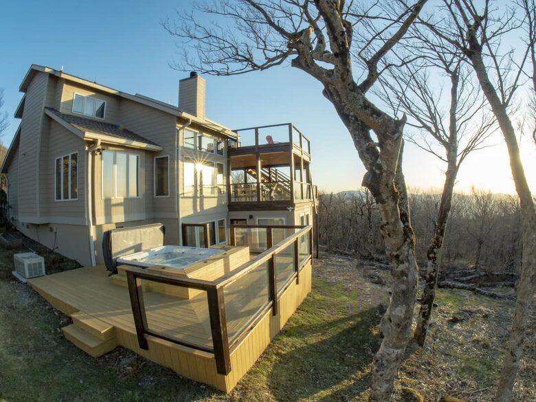 Sky High Adventures - Ski-in/Ski-out - Beech Mountain, North Carolina