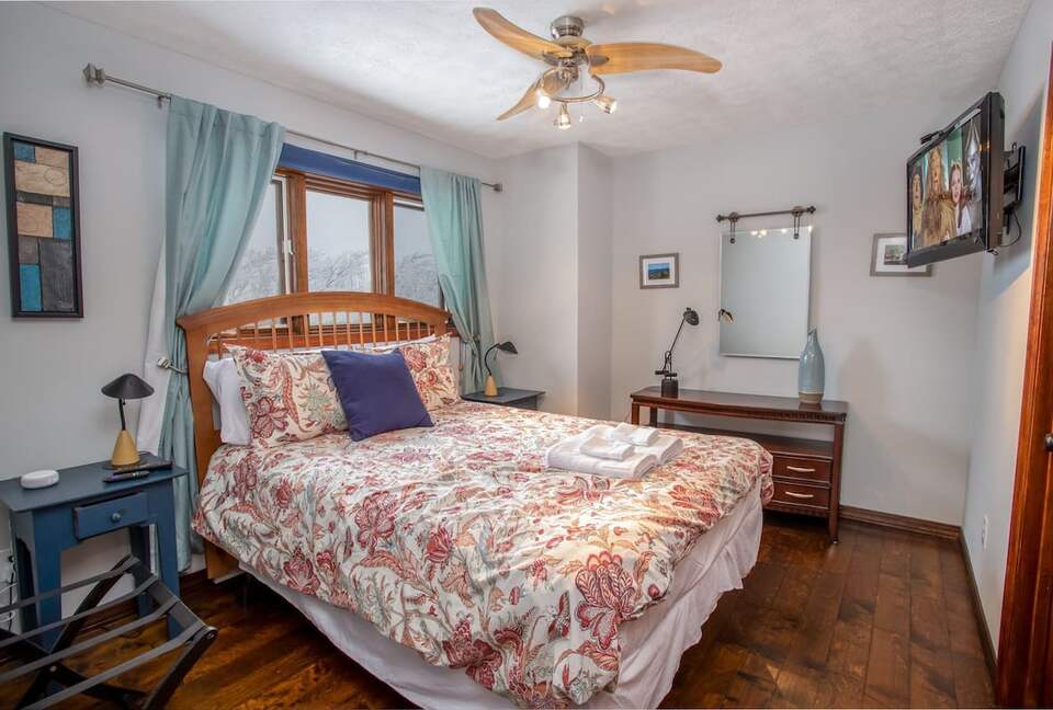 Sky High Adventures - Ski-in/Ski-out - Beech Mountain, North Carolina