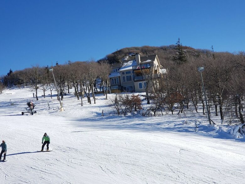 Sky High Adventures - Ski-in/Ski-out - Beech Mountain, North Carolina