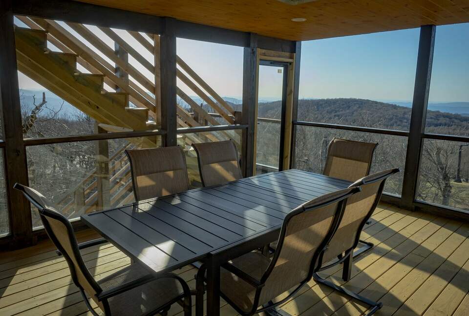 Sky High Adventures - Ski-in/Ski-out - Beech Mountain, North Carolina