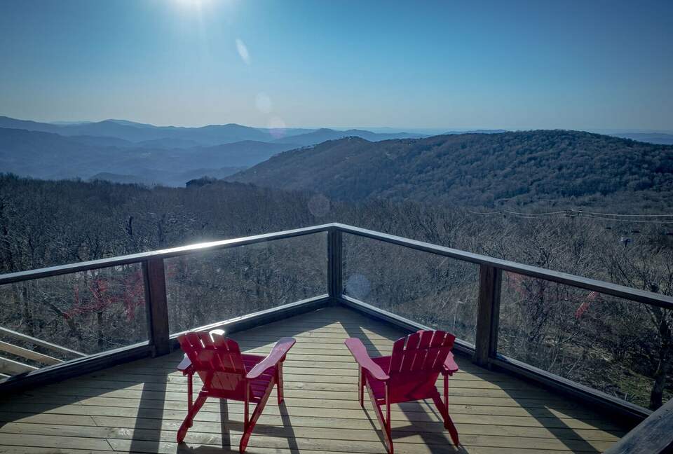 Sky High Adventures - Ski-in/Ski-out - Beech Mountain, North Carolina