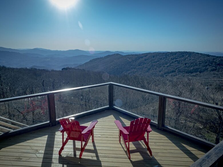 Sky High Adventures - Ski-in/Ski-out - Beech Mountain, North Carolina