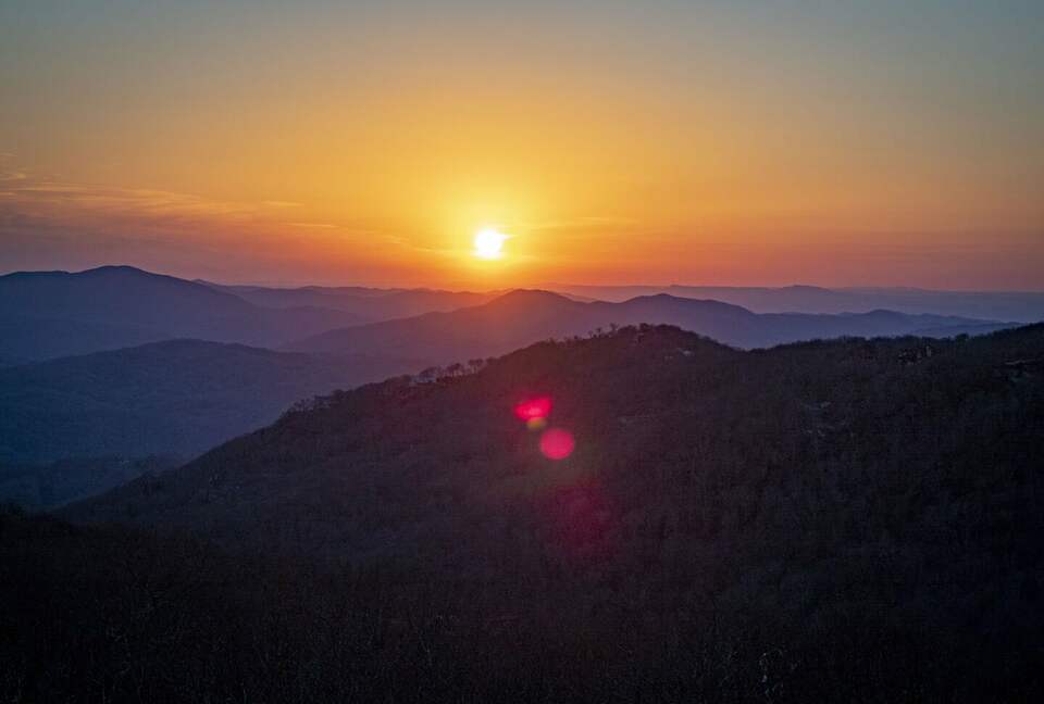 Sky High Adventures - Ski-in/Ski-out - Beech Mountain, North Carolina
