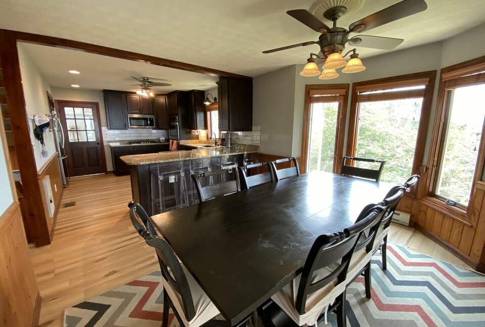 Sky High Adventures - Ski-in/Ski-out - Beech Mountain, North Carolina