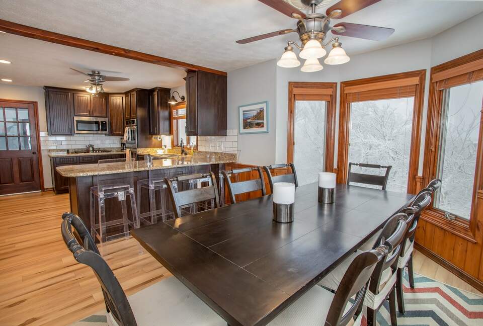 Sky High Adventures - Ski-in/Ski-out - Beech Mountain, North Carolina