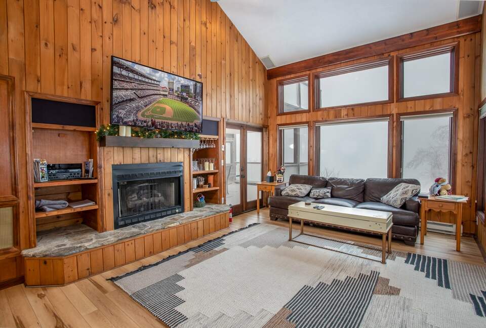 Sky High Adventures - Ski-in/Ski-out - Beech Mountain, North Carolina