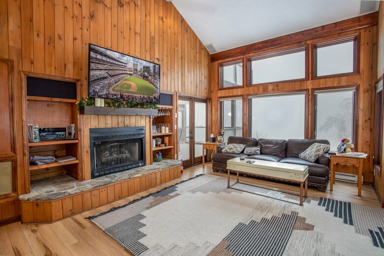 Sky High Adventures - Ski-in/Ski-out - Beech Mountain, North Carolina