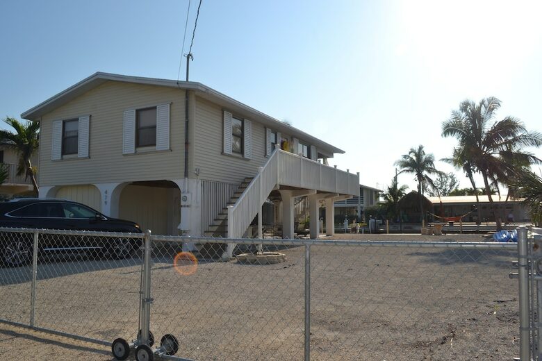 Home Exchange in Marathon, FL house view with plenty of parking