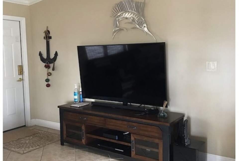 Home Exchange in Marathon, FL large television