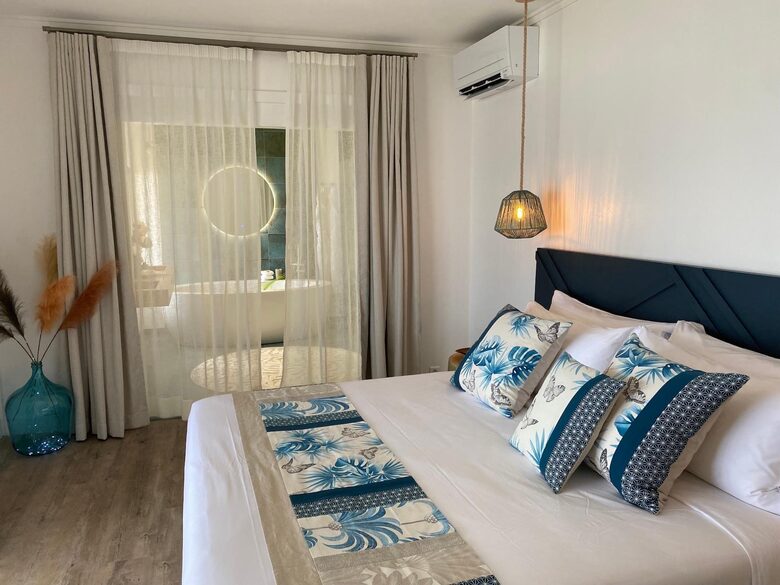 Luxury Villa in French Polynesia - Moorea, French Polynesia