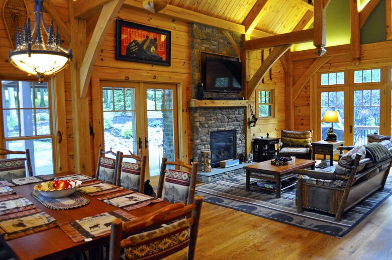 Home Exchange in Greentown, PA, open concept living and dining space