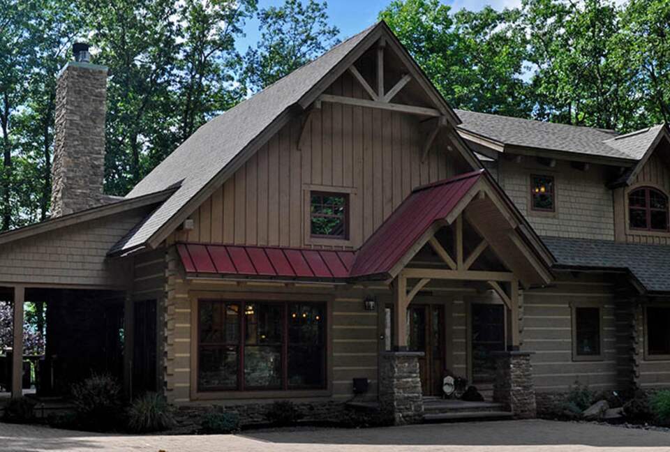 Home Exchange in Greentown, PA, front of Paupack Lodge