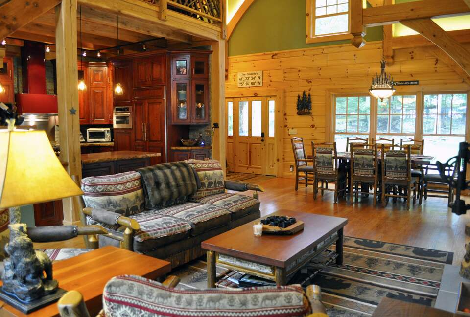 Home Exchange in Greentown, PA, living and dining space