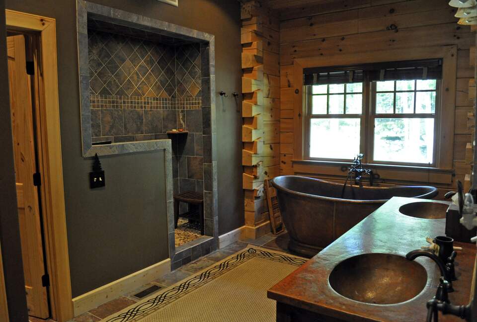 Home Exchange in Greentown, PA, master en suite