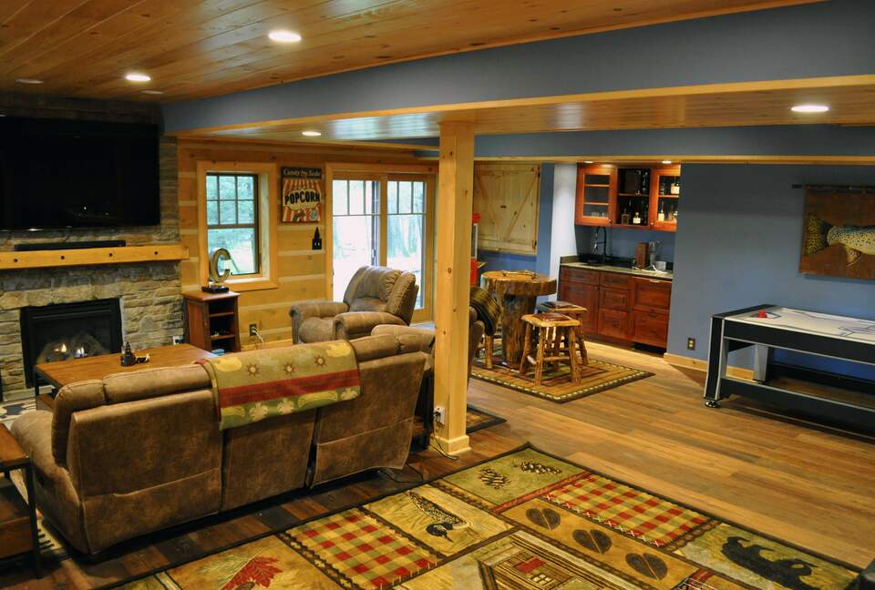 Home Exchange in Greentown, PA, bonus space on the lower level