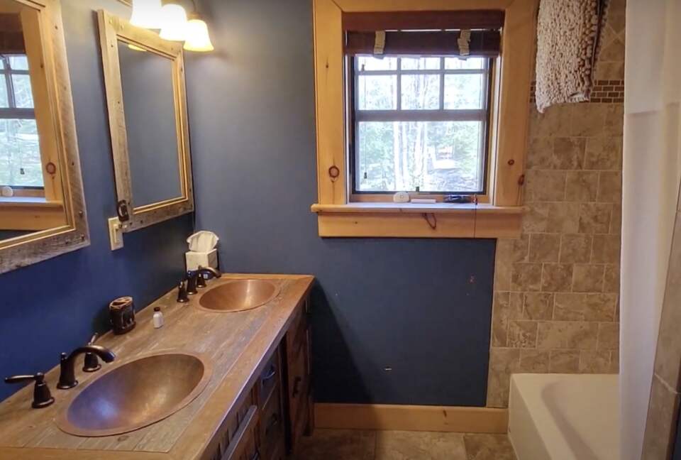 Home Exchange in Greentown, PA, second bathroom