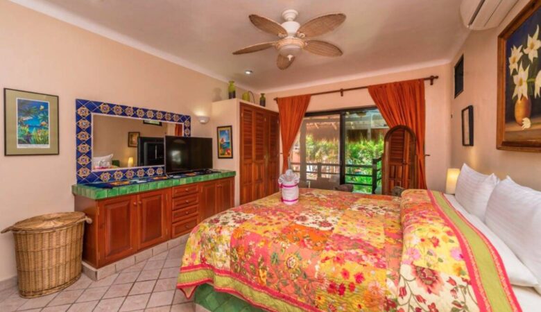 Master with king bed