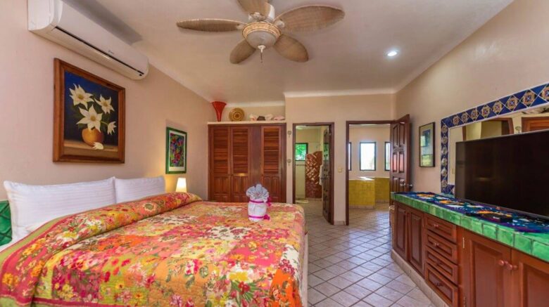 Master with king bed