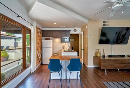 Home Exchange in Palm Springs, CA casita kitchenette