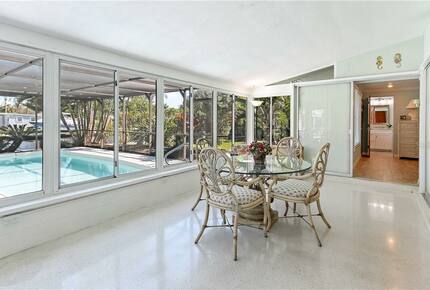 River House Retreat - Bradenton, Florida