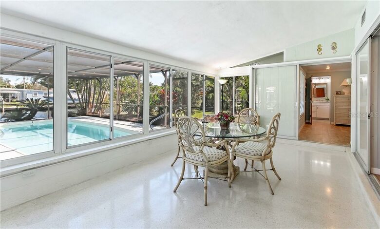 River House Retreat - Bradenton, Florida