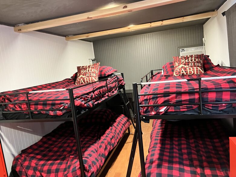 Amazing Canadian Experience - Saint-Adolphe-d'Howard, Canada