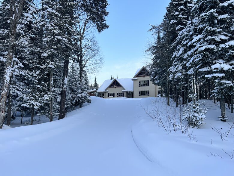 Amazing Canadian Experience - Saint-Adolphe-d'Howard, Canada