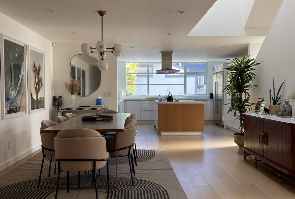 Modern Beach House Steps from the Sand - Marina Del Rey, California