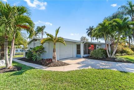 River House Retreat - Bradenton, Florida