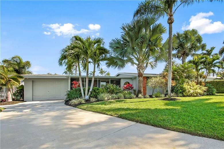 River House Retreat - Bradenton, Florida