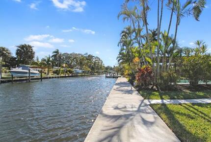 River House Retreat - Bradenton, Florida