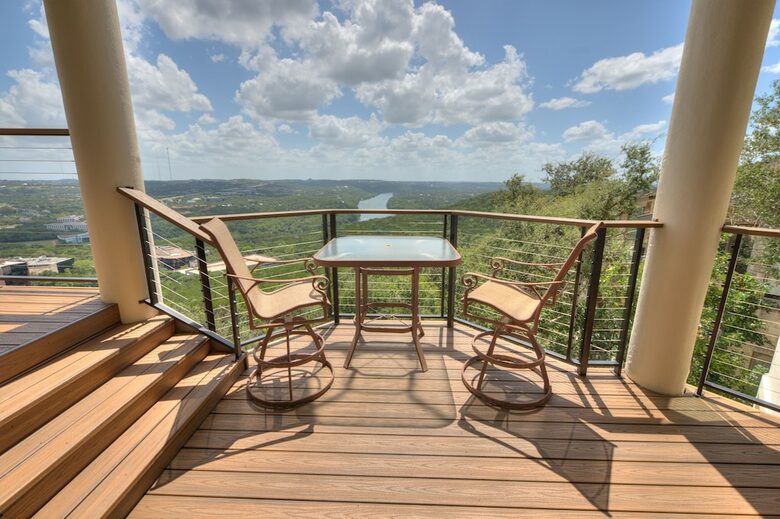 Home Exchange in Austin, TX outdoor dining options available