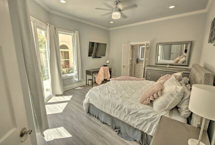 Home Exchange in Austin, TX bedroom #2 with outdoor access